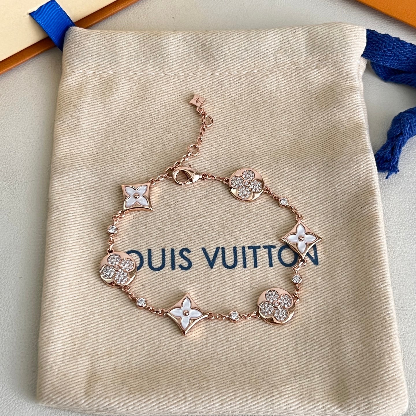 [Liorra]SIX FLOWERS PINK GOLD DIAMOND BRACELET