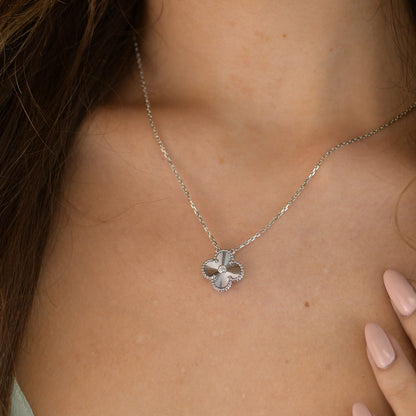 [Liorra]CLOVER  15MM DIAMOND LASER NECKLACE SILVER