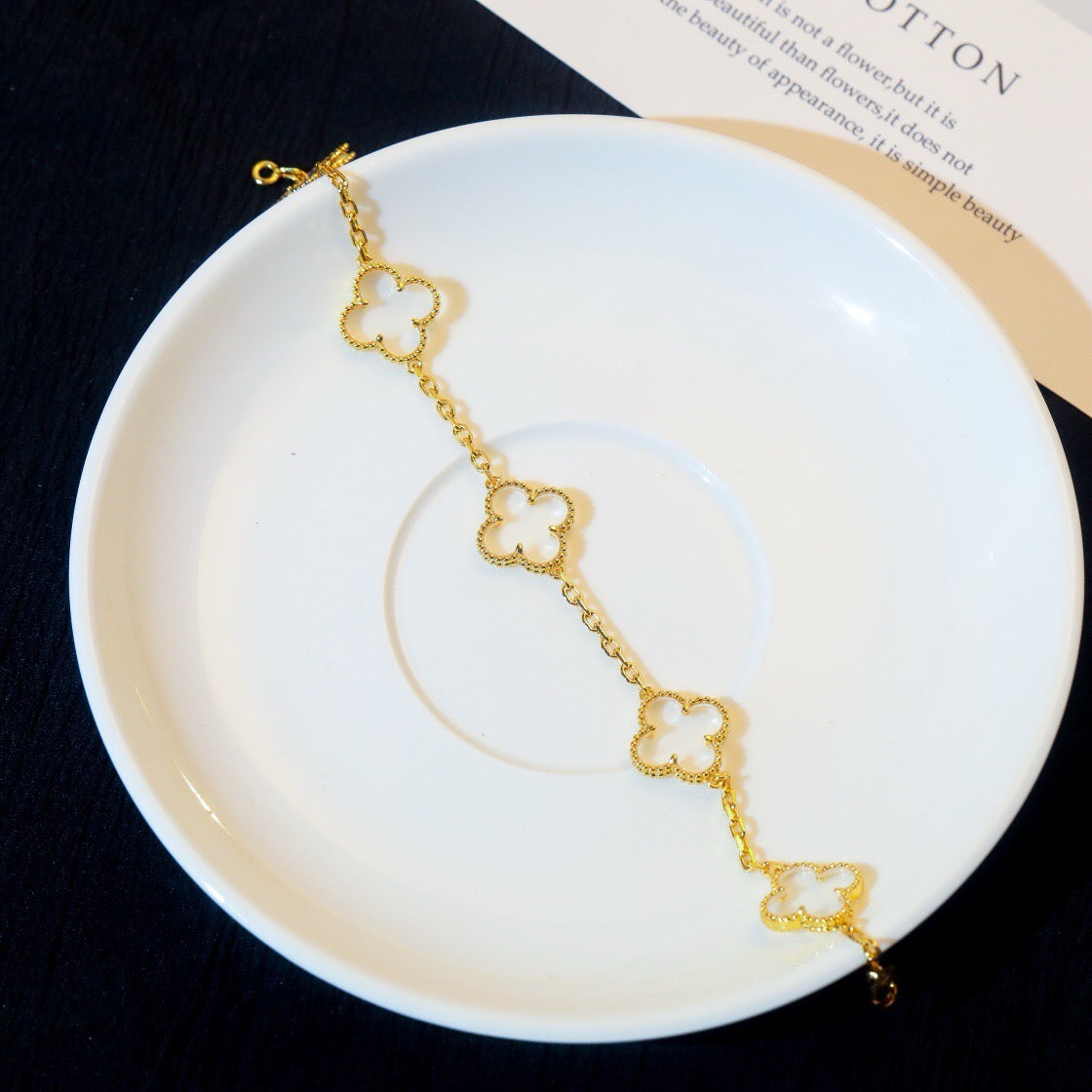 [Liorra]CLOVER 5 MOTIF ROCK CRYSTAL BRACELET