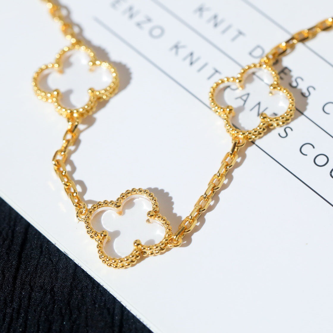 [Liorra]CLOVER 5 MOTIF ROCK CRYSTAL BRACELET