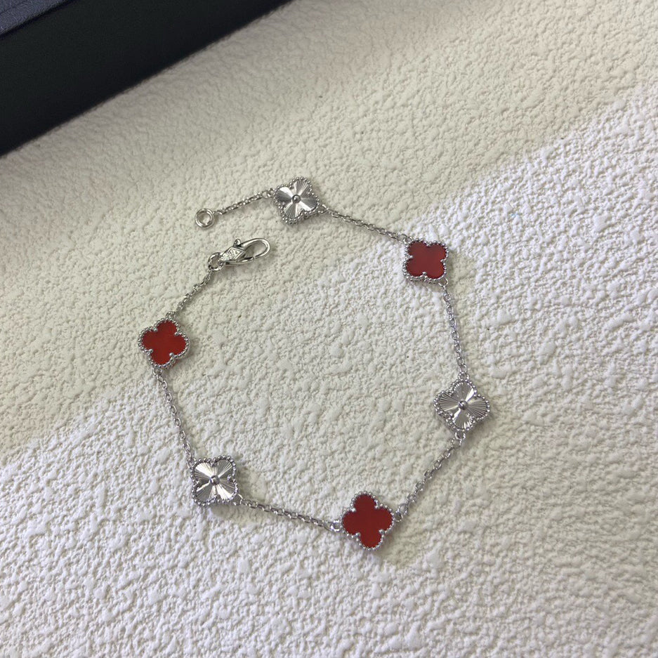 [Liorra]CLOVER 6 MOTIF RED AGATE LASER BRACELET-w