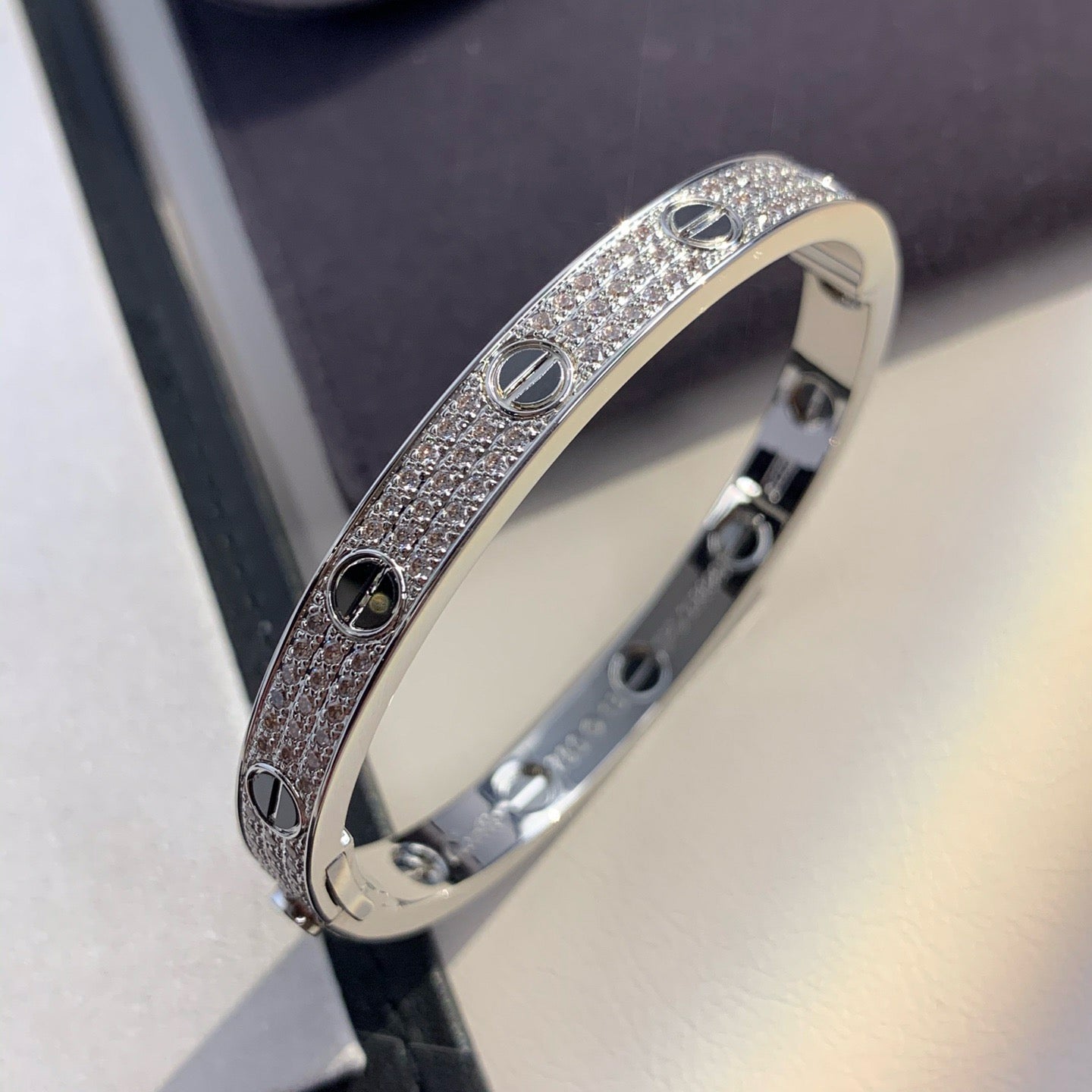 [Liorra]LOVE BRACELET 6.1MM DIAMOND-PAVED CERAMIC