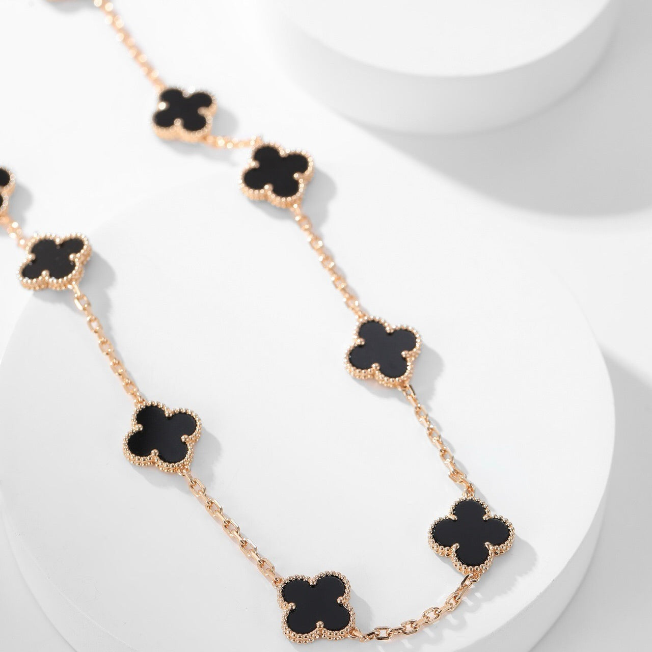 [Liorra]CLOVER 10 MOTIFS ONYX NECKLACE