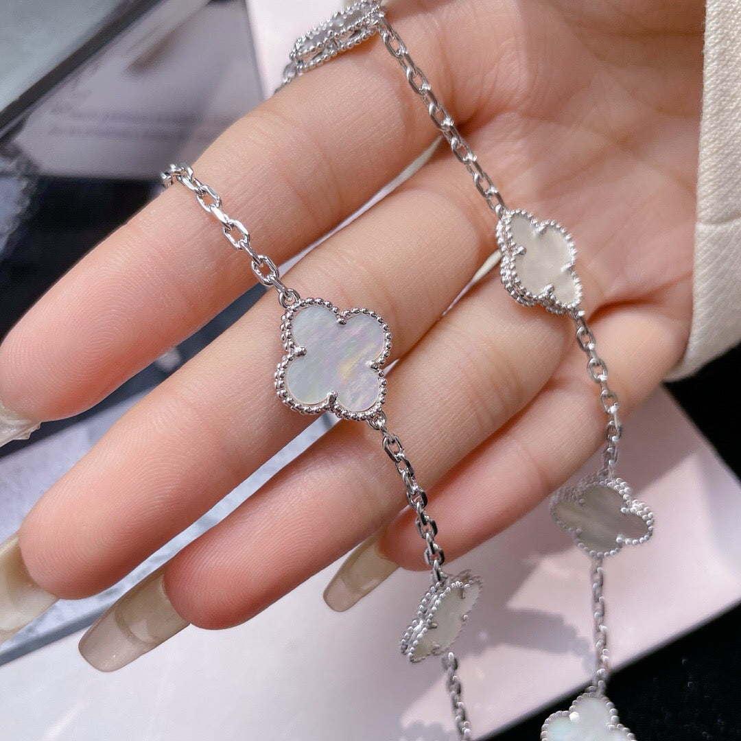 [Liorra]CLOVER 10 MOTIFS WHITE MOTHER OF PEARL NECKLACE