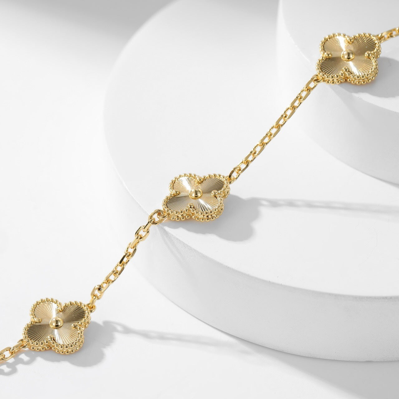 [Liorra]CLOVER 10 MOTIFS LASER NECKLACE