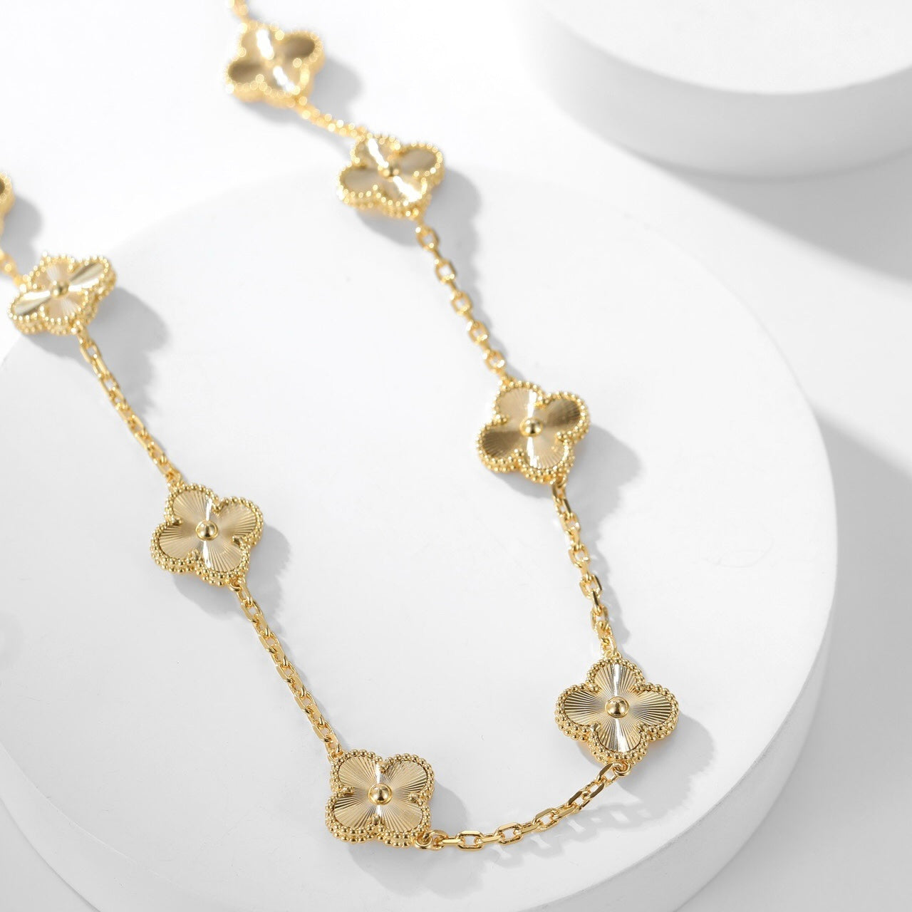 [Liorra]CLOVER 10 MOTIFS LASER NECKLACE