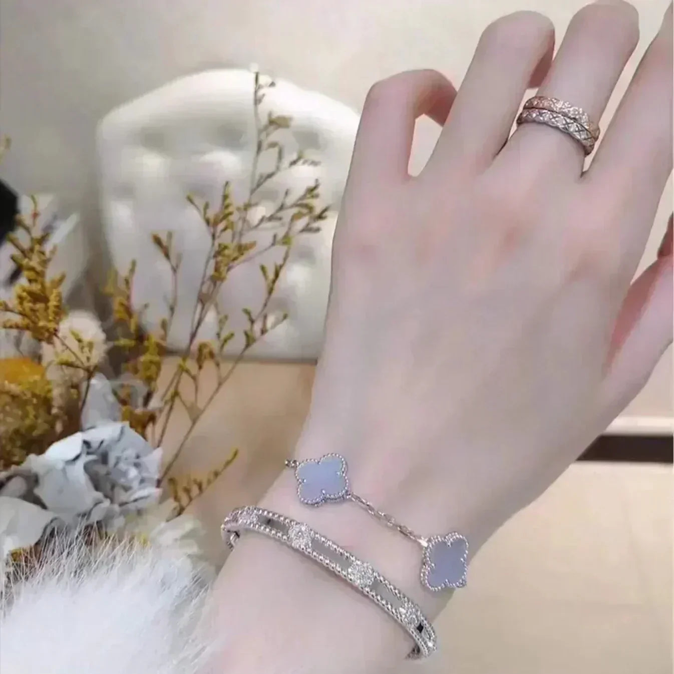[Liorra] CLOVER 5 MOTIF PURPLE CHALCEDONY BRACELET COLLECTION