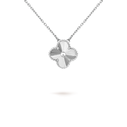 [Liorra]CLOVER 15MM LASER NECKLACE SILVER