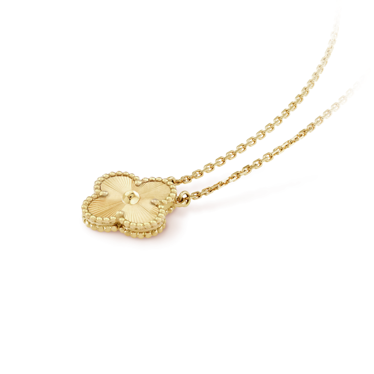 [Liorra]CLOVER 15MM LASER NECKLACE