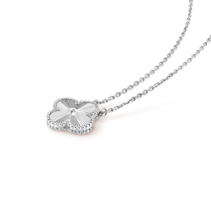 [Liorra]CLOVER 15MM LASER NECKLACE SILVER