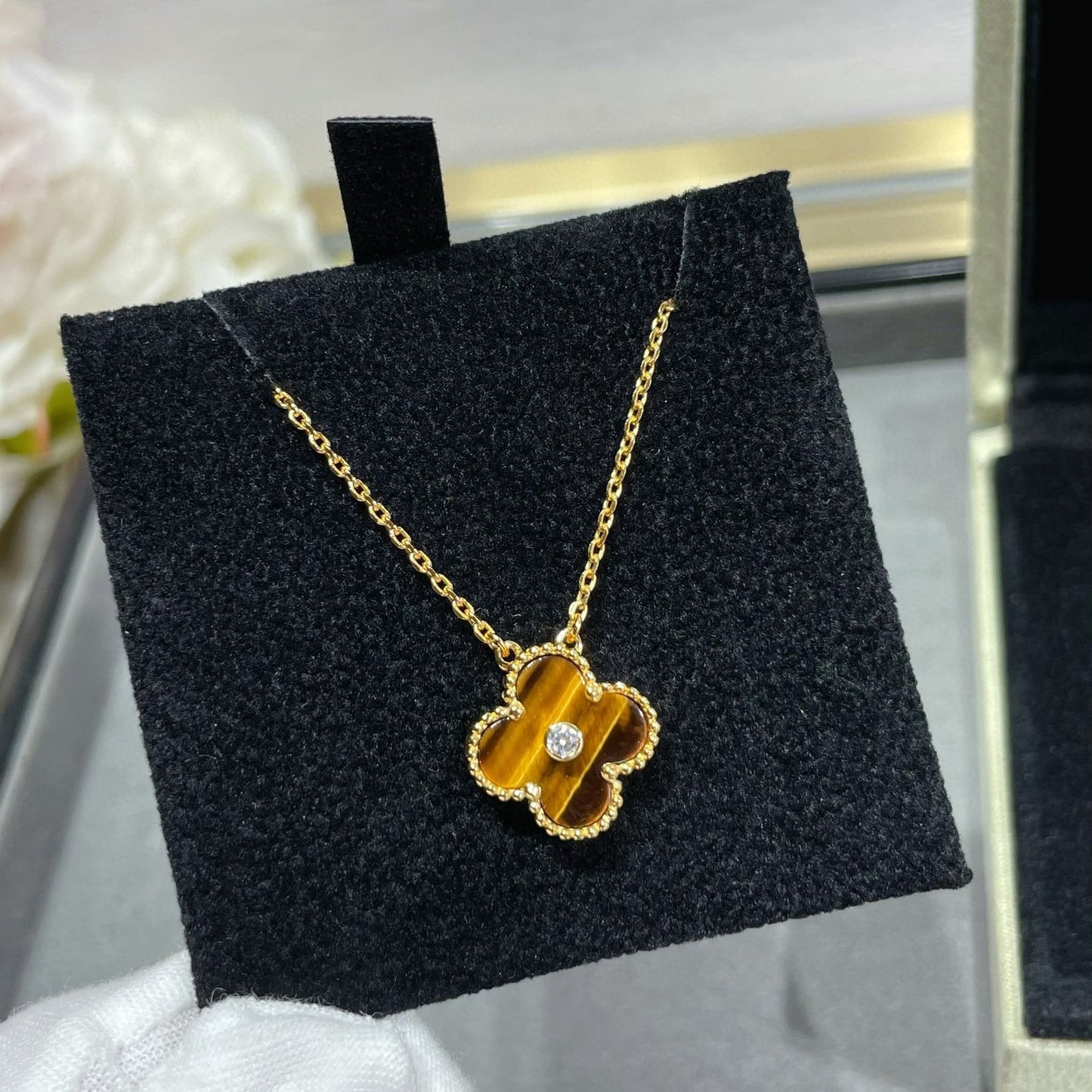 [Liorra]CLOVER 15MM DIAMOND AND YELLOW TIGER'S EYE AGATE necklace