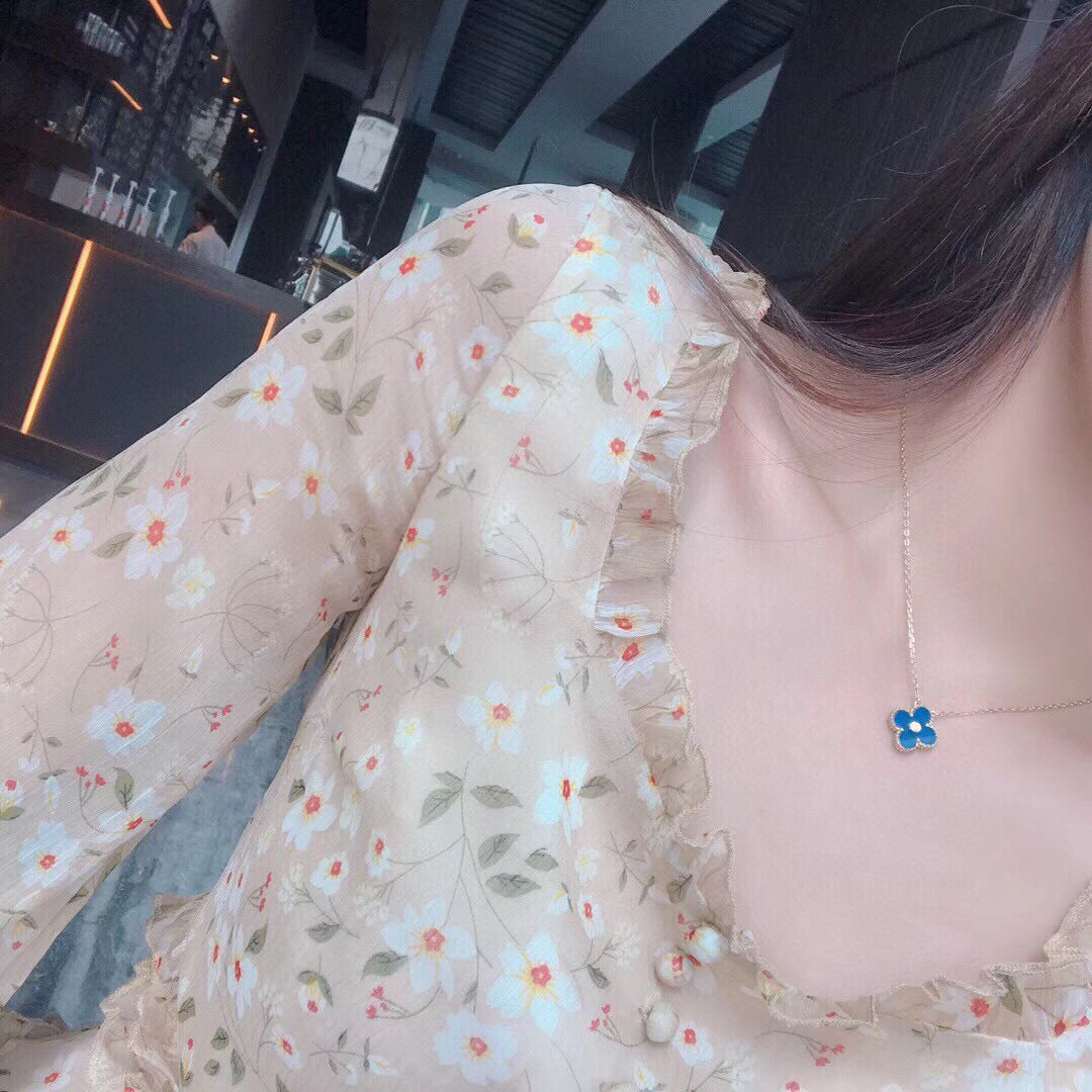 [Liorra]CLOVER 15MM DIAMOND AND BLUE AGATE NECKLACE