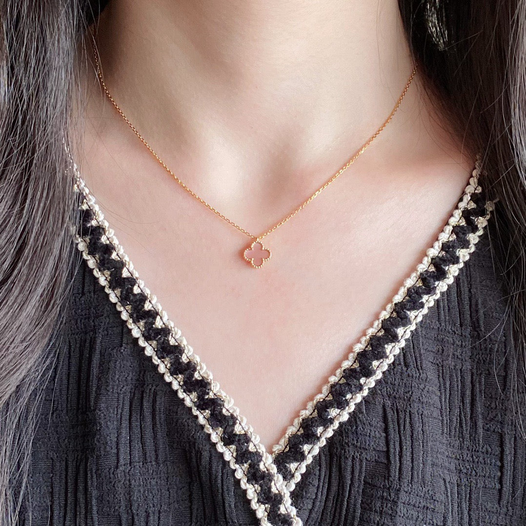 [Liorra]CLOVER 15MM PINK MOTHER-OF-PEARL SINGLE FLOWER NECKLACE