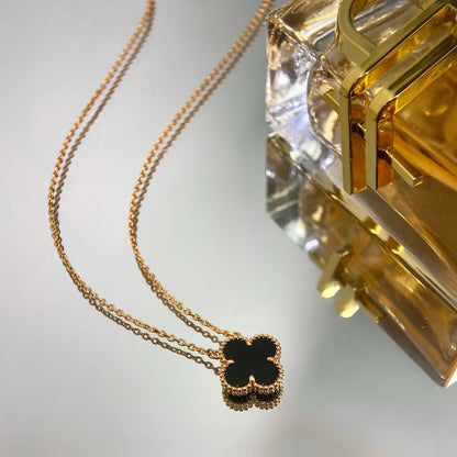 [Liorra]CLOVER 15MM BLACK ONYX SINGLE FLOWER NECKLACE