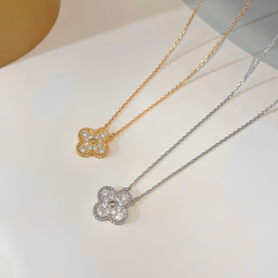 [Liorra]CLOVER 15MM DIAMOND SINGLE FLOWER NECKLACE