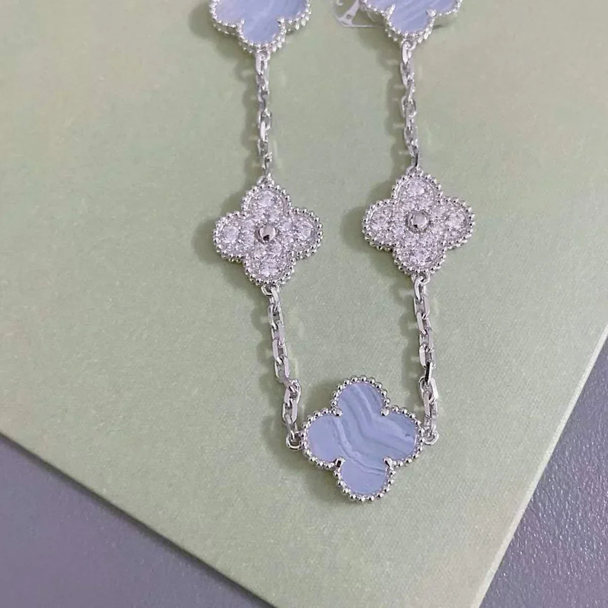[Liorra] CLOVER 5 MOTIF PURPLE CHALCEDONY BRACELET COLLECTION