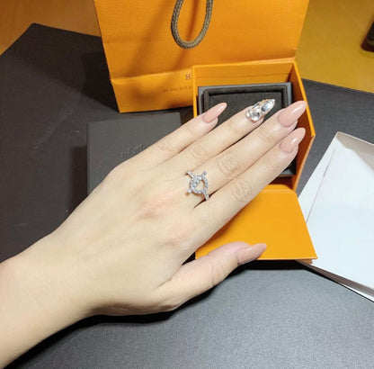 [Liorra]ECHAPPEE RING SILVER DIAMOND
