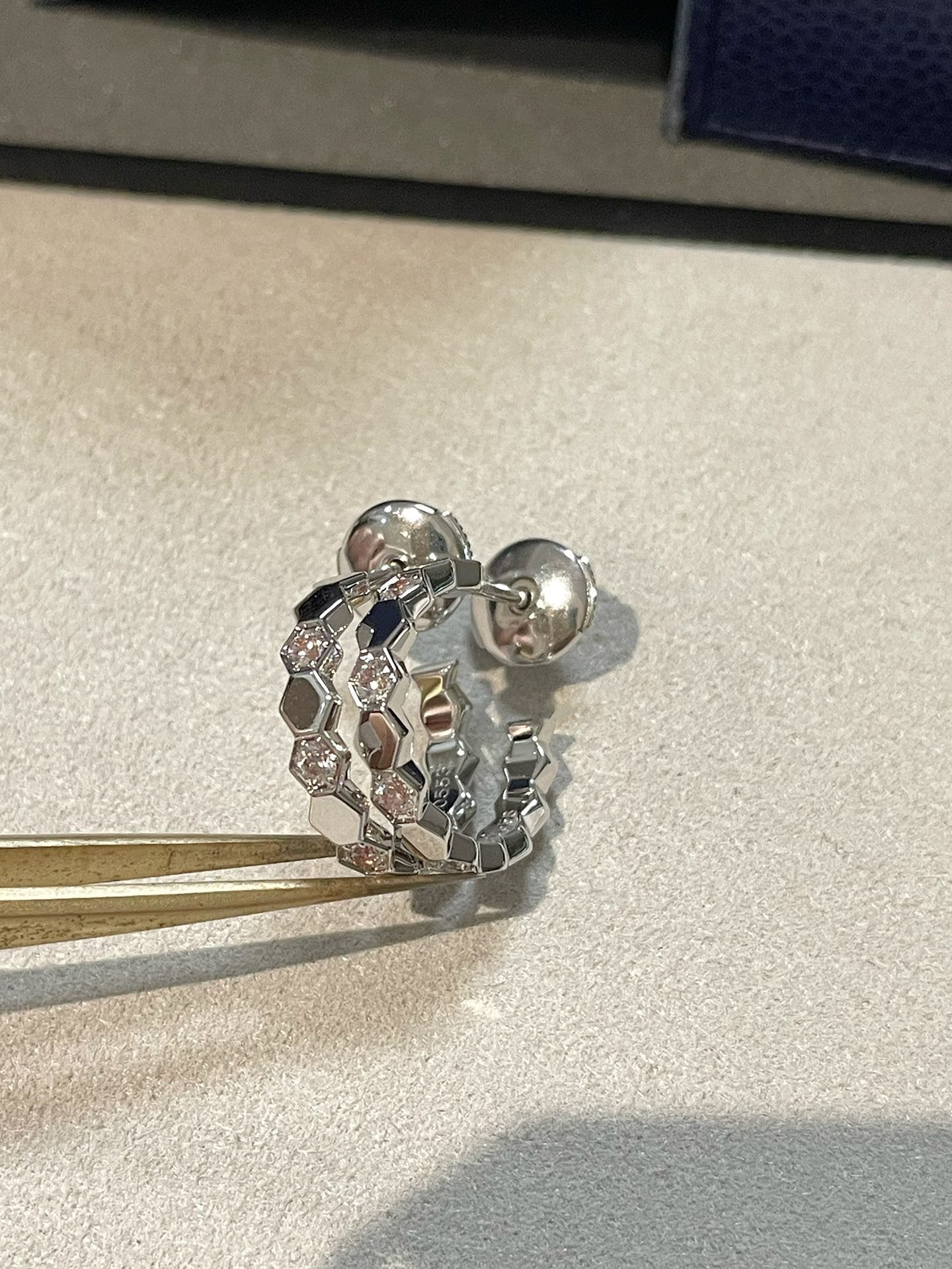 [Liorra]Hollow Design Four-Leaf Clover Flower Shape Ring