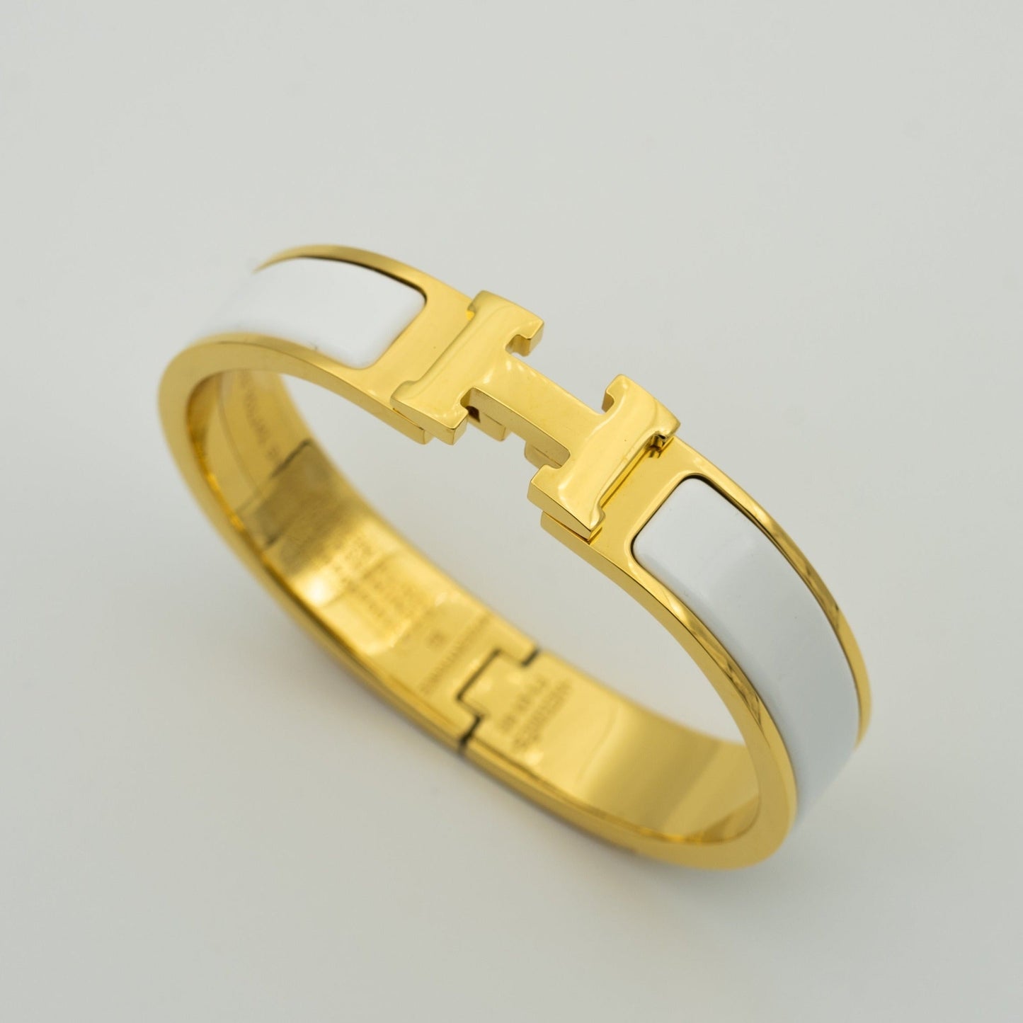 [Liorra]H WHITE BRACELET