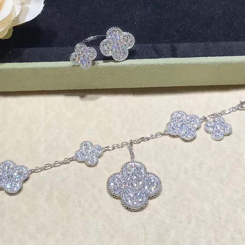 [Liorra]CLOVER 6 MOTIFS SILVER DIAMOND BRACELET