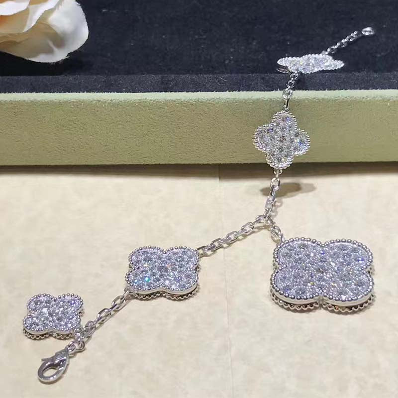 [Liorra]CLOVER 6 MOTIFS SILVER DIAMOND BRACELET