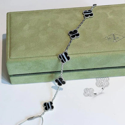 [Liorra] CLOVER 5 MOTIF PULSAR STONE BRACELET COLLECTION
