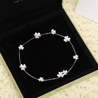 [Liorra]FRIVOLE SILVER 9 FLOWERS NECKLACE