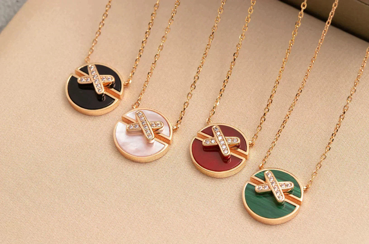 [Liorra]JEUX DE Liorra GOLD DIAMOND NECKLACE