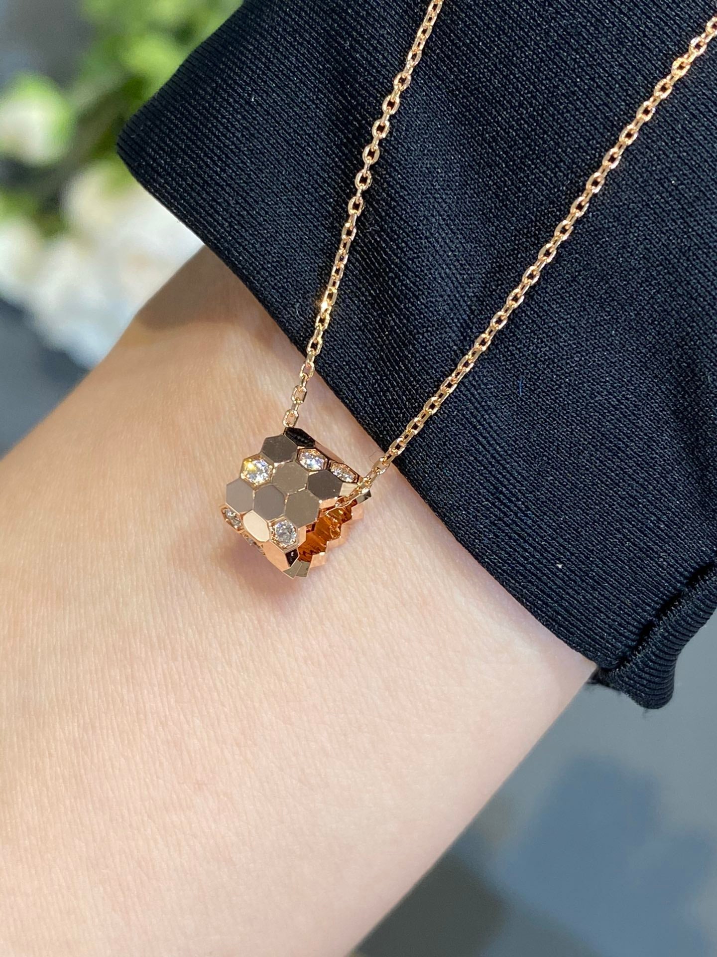 [Liorra]BEE LOVE DIAMOND NECKLACE