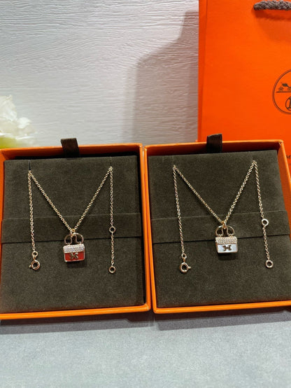 [Liorra]H CIRCE MOISSANITE PENDANT NECKLACE GOLD