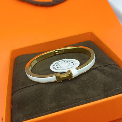 [Liorra]CLASSIC HM CLIC WHITE 8MM ENAMEL BRACELET