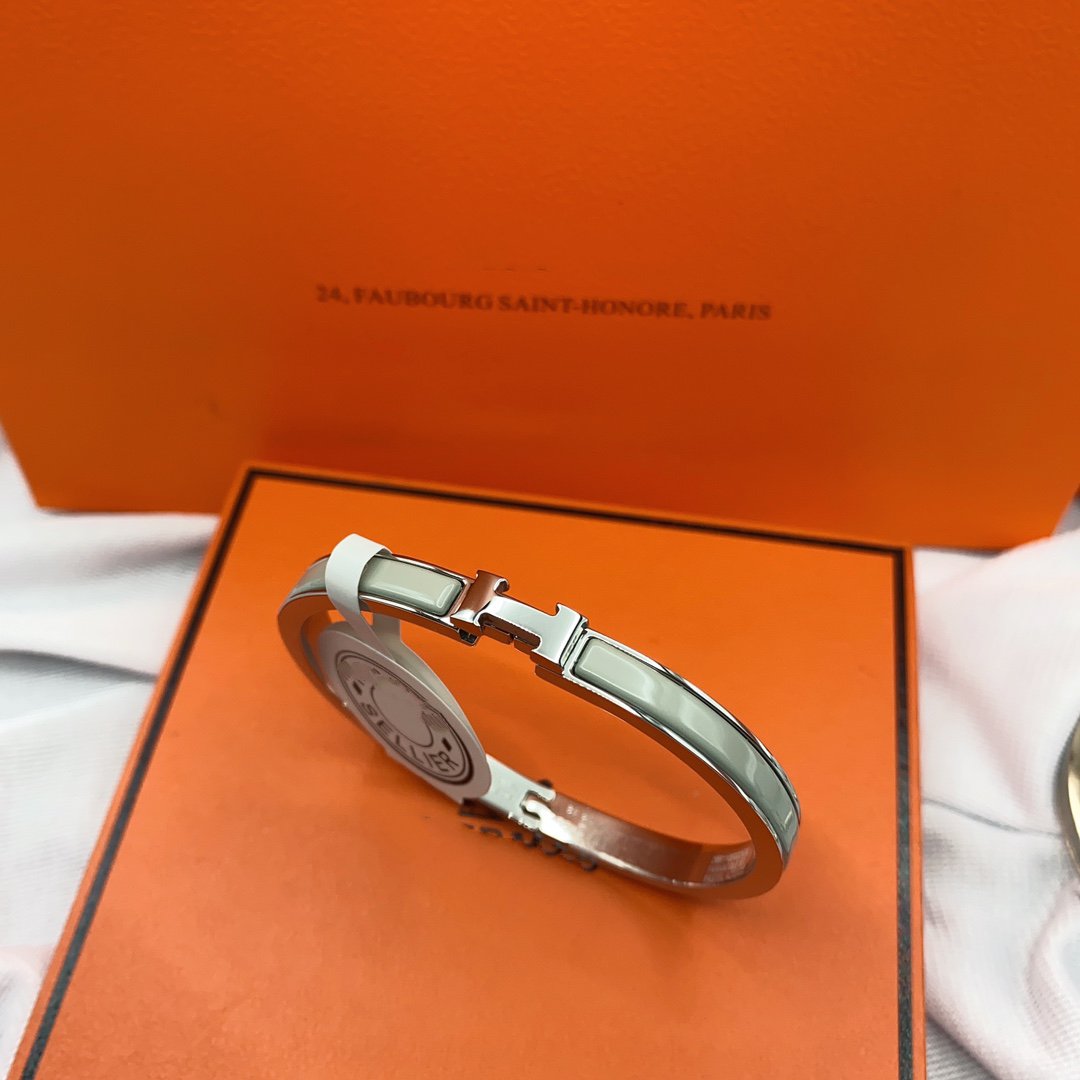 [Liorra]CLASSIC HM CLIC GREEN 8MM ENAMEL BRACELET
