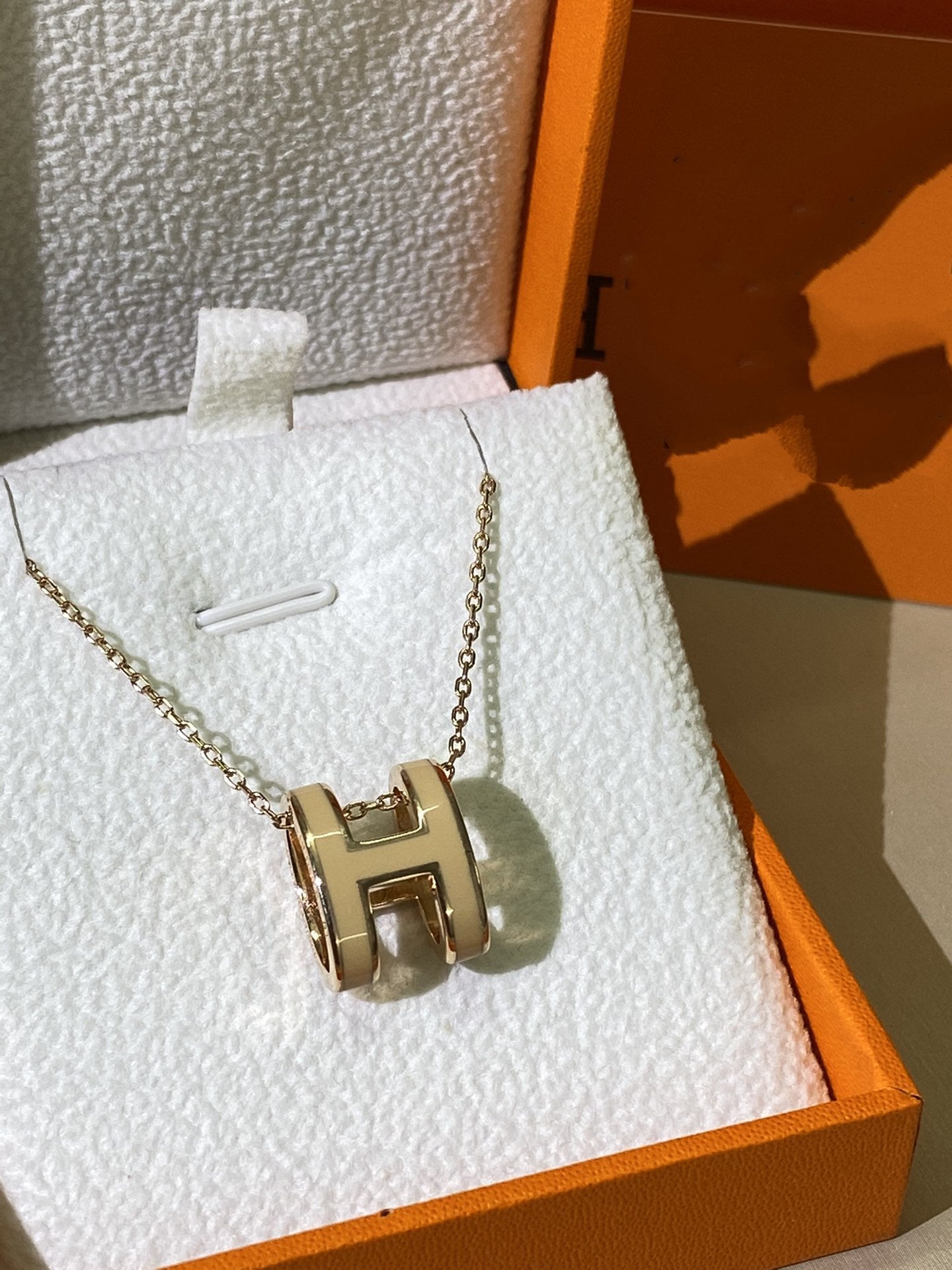 [Liorra]HM CLIC YELLOW ENAMEL GOLD NECKLACE