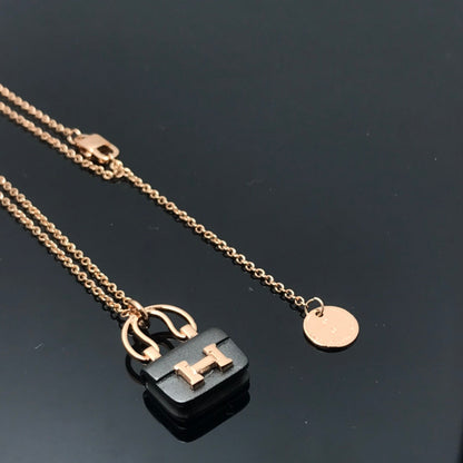 [Liorra]WOMEN'S HM AMULETTES CONSTANCE PENDANT NECKLACE