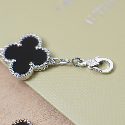 [Liorra] CLOVER 5 MOTIF ONYXS BRACELET COLLECTION