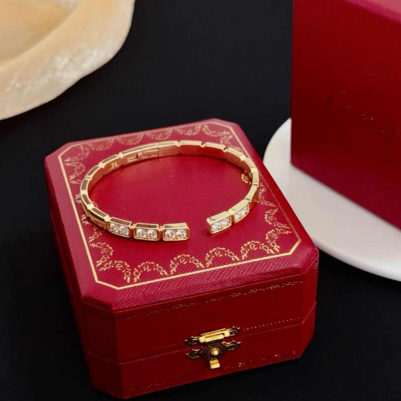[Liorra jewelrys]LOVE DIAMOND OPEN  BRACELET