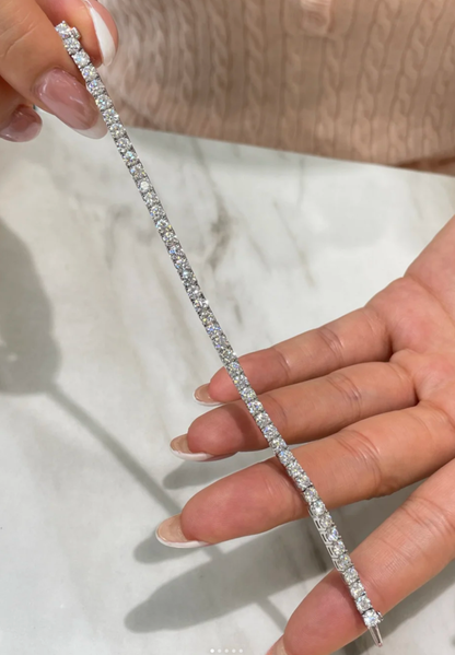 [Liorra]  CLASSIC BASEBALL BRACELAT, 52 DIAMOND