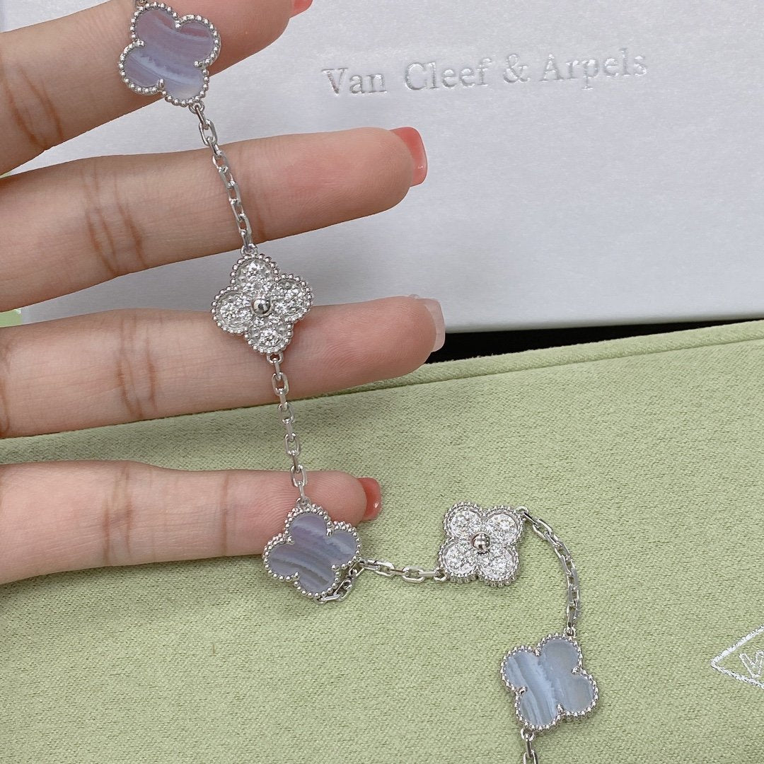 [Liorra] CLOVER 5 MOTIF PURPLE CHALCEDONY BRACELET COLLECTION