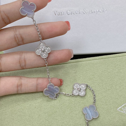 [Liorra] CLOVER 5 MOTIF PURPLE CHALCEDONY BRACELET COLLECTION