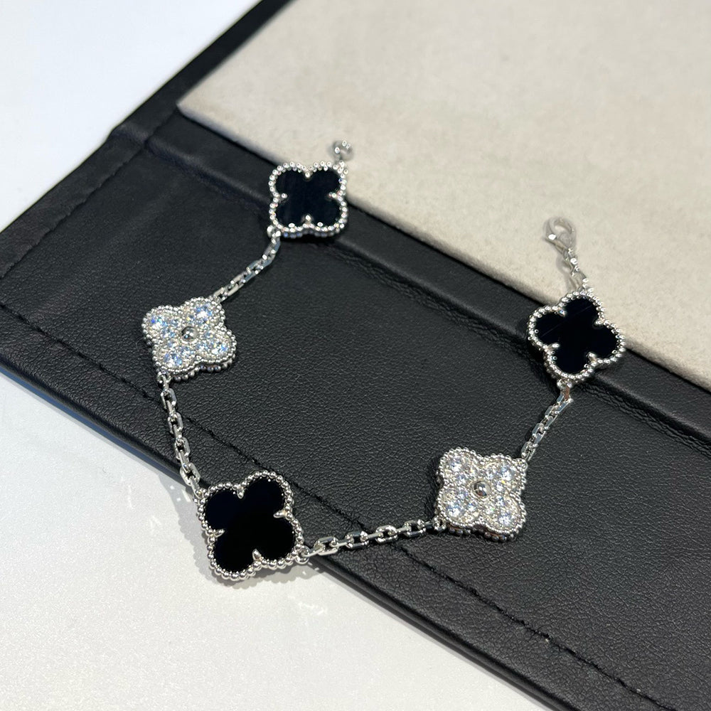 [Liorra] CLOVER 5 MOTIF ONYXS BRACELET COLLECTION