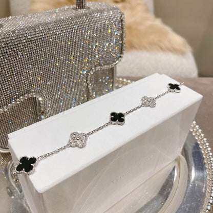 [Liorra] CLOVER 5 MOTIF ONYXS BRACELET COLLECTION