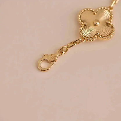 [Liorra] CLOVER 5 MOTIF LASER BRACELET COLLECTION