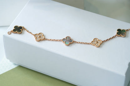 [Liorra] CLOVER 5 MOTIF GRAY MOP BRACELET COLLECTION