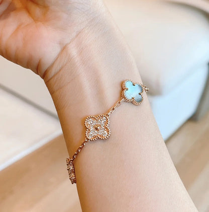[Liorra] CLOVER 5 MOTIF GRAY MOP BRACELET COLLECTION
