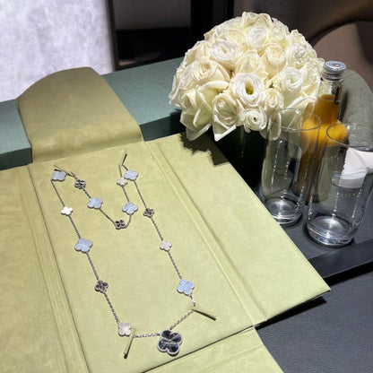 [Liorra]DETACHABLE CLOVER 15(11+4) FLOWER SILVER NECKLACE SET