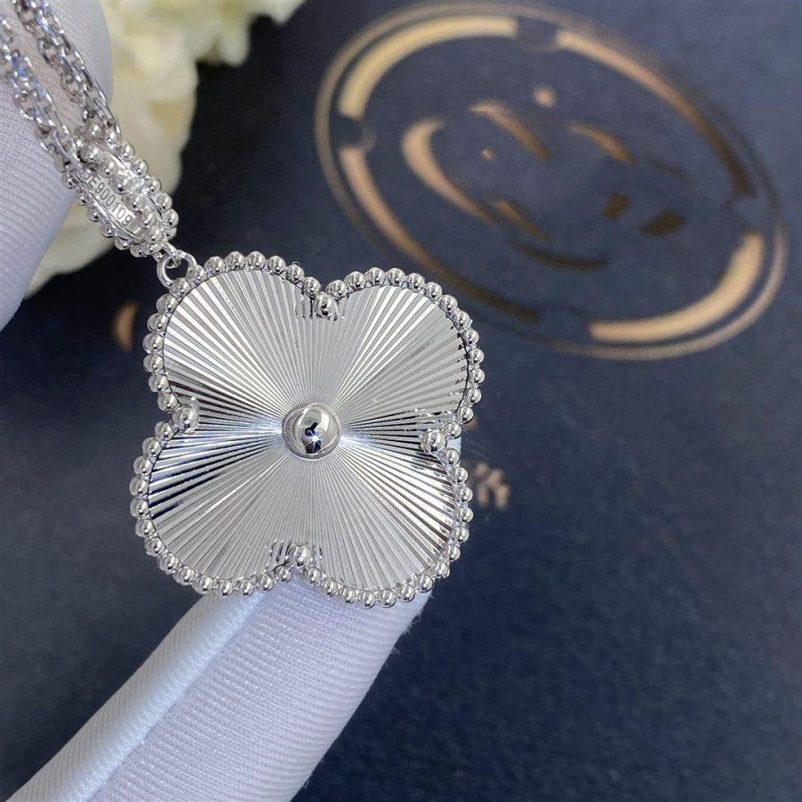 [Liorra]CLOVER 25MM SILVER BIG CLOVER NECKLACE