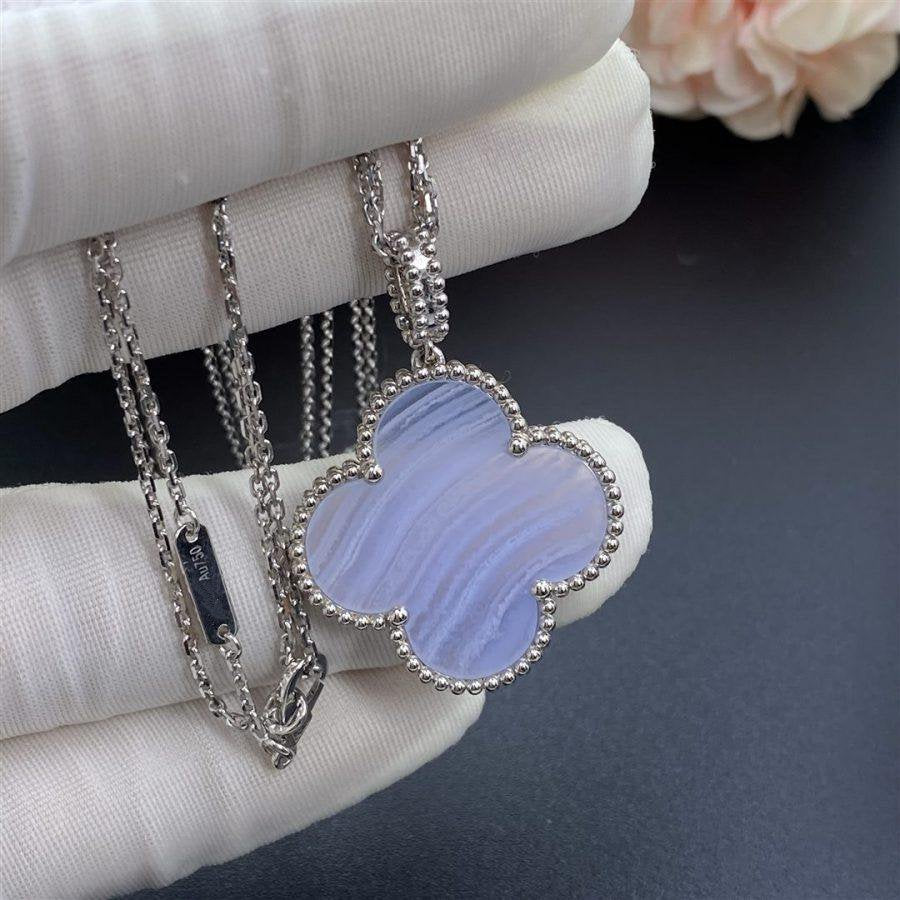 [Liorra]CLOVER SILVER CHALCEDONY BIG CLOVER NECKLACE