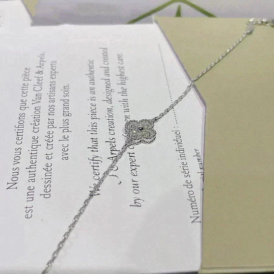 [Liorra]CLOVER  SINGLE FLOWER BRACELET SILVER
