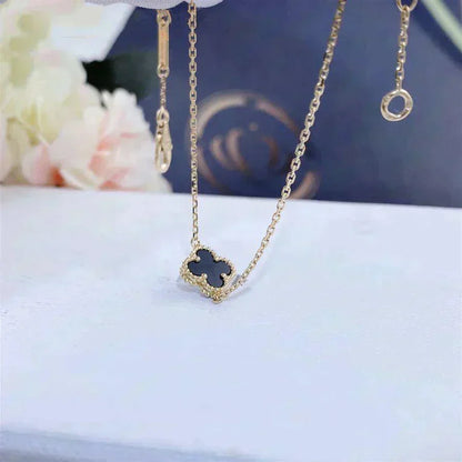 [Liorra]CLOVER ONYX SINGLE FLOWER BRACELET