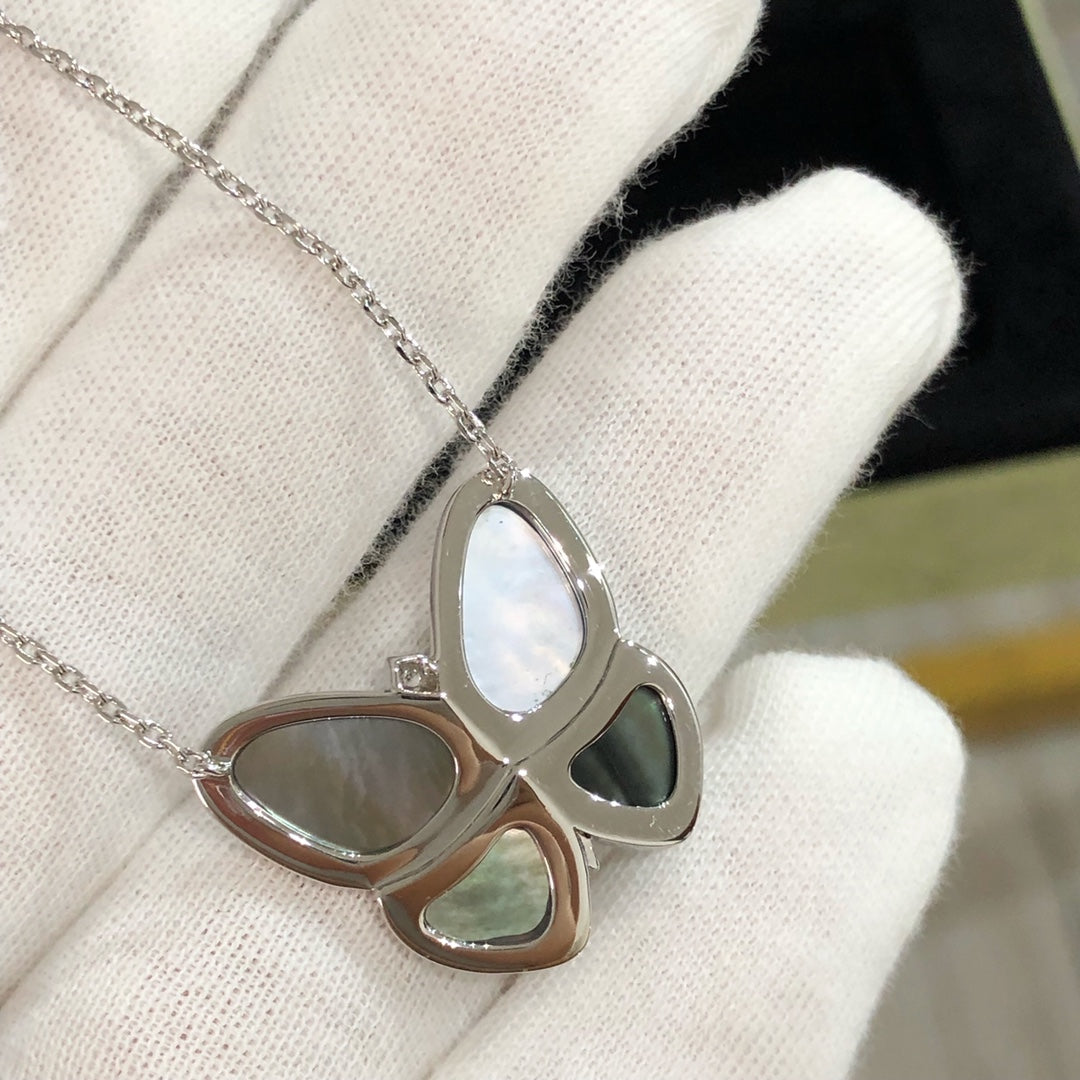 [Liorra]LARGE BUTTERFLY SILVER PENDANT DIAMOND NECKLACE